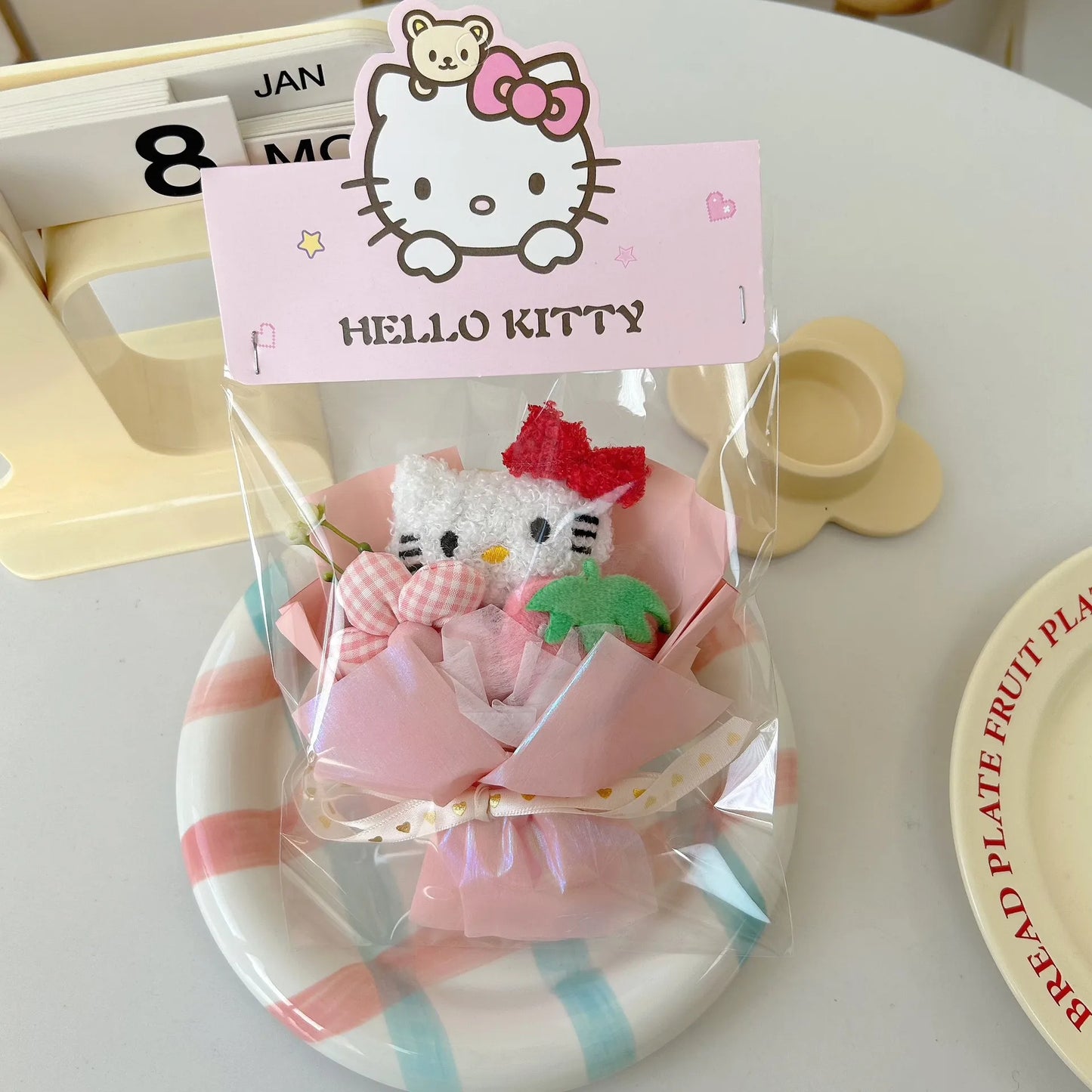 MINISO Sanrio Fabric Doll Bouquet Small Doll My Melody Kuromi Hello Kitty Beaver Loopy Christmas Elk Santa Claus Snowman Gift